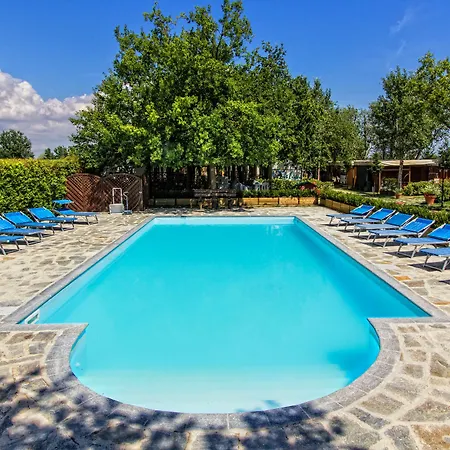 La Casina مزرعة للإقامة *